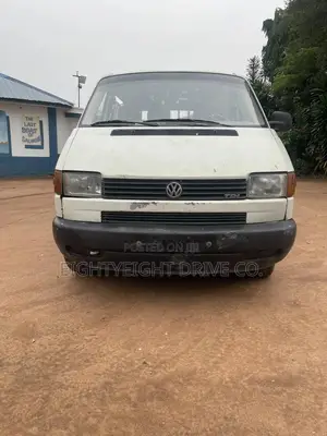 Volkswagen Transporter 2005 White