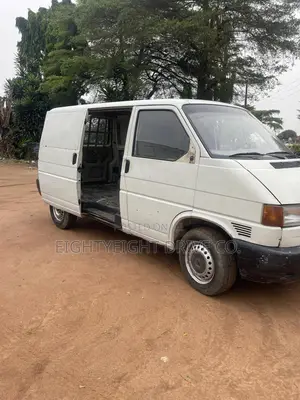 Volkswagen Transporter 2005 White
