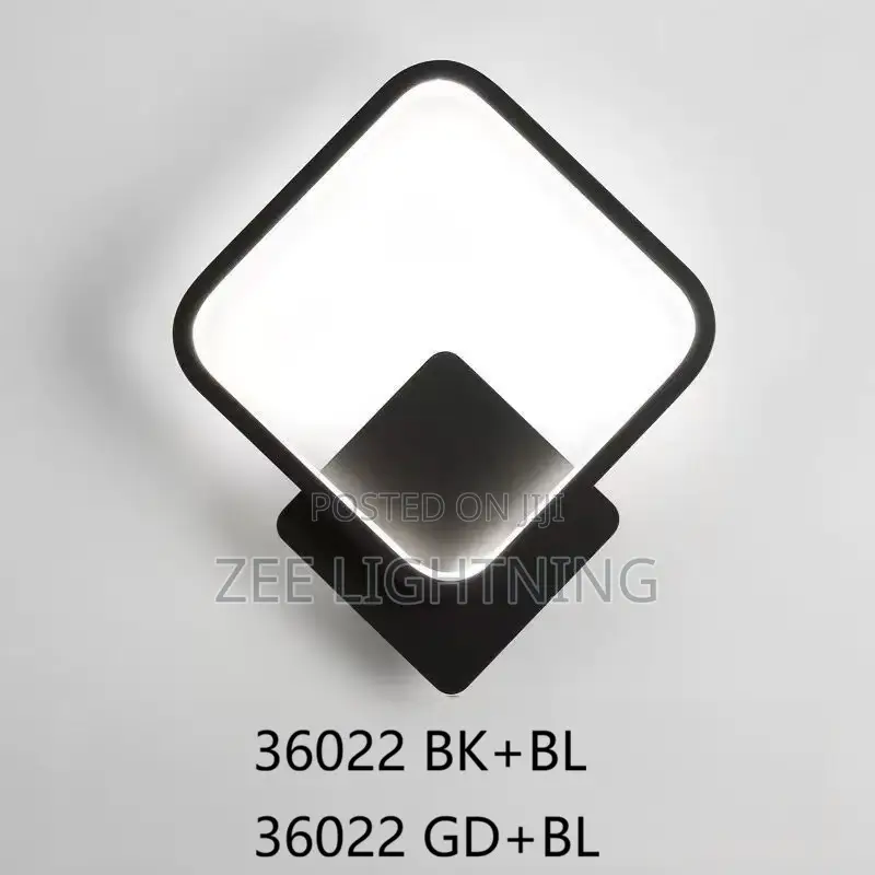 Black Body Triangular Led Wall Bracket