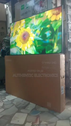 Brand New Samsung 50'inches Smart Frameless Tv