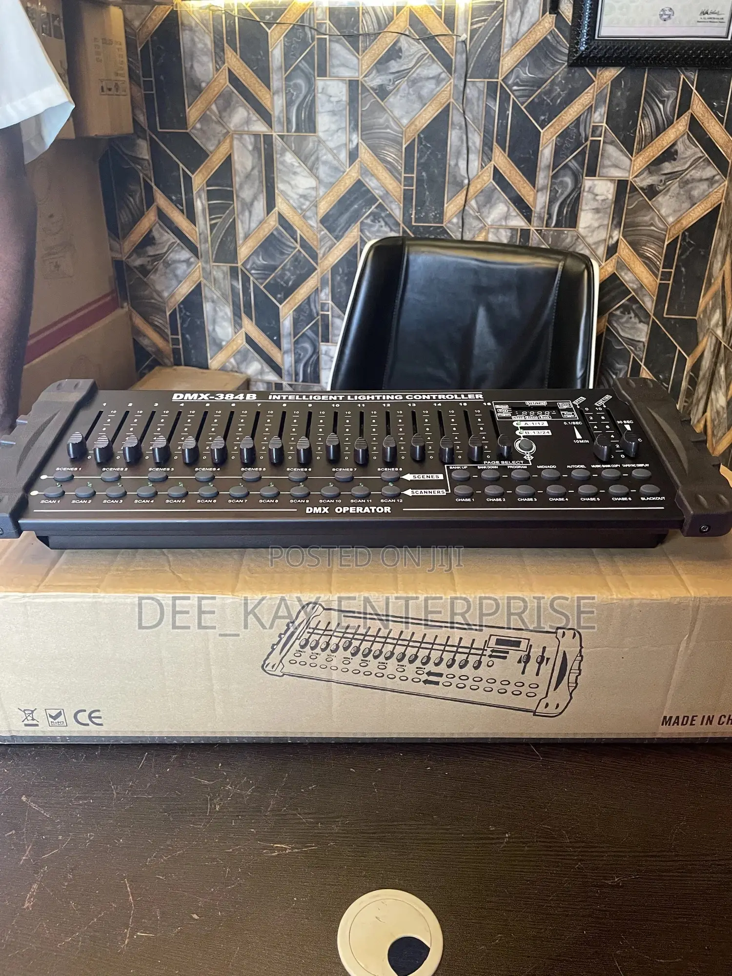 16 Channel Light Controller /Mixer (Black Body)