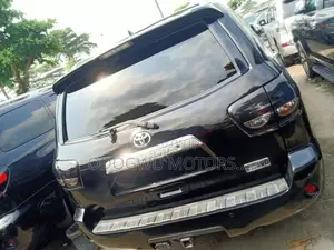 Toyota Sequoia Limited 4x4 2018 Black