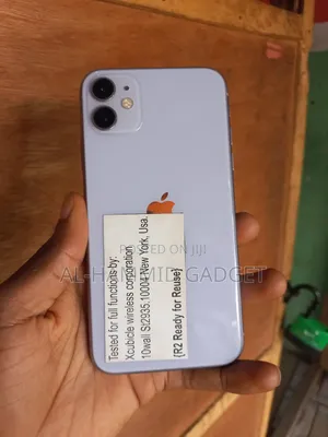 Apple iPhone 11 64 GB Purple