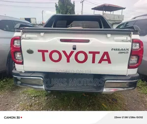 Toyota Hilux 2024 White