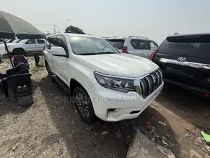 Toyota Land Cruiser Prado 4.0 2023 White