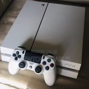 Ps4 Fat Used With 10 Games Inside
