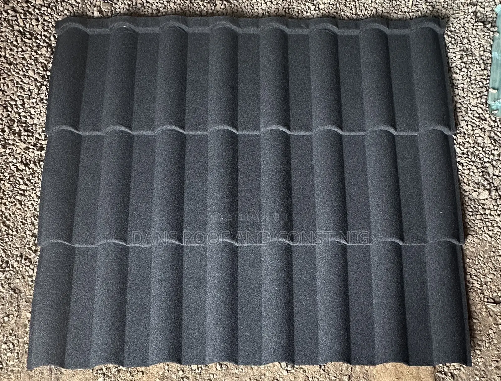 Plain Black Milano Tile
