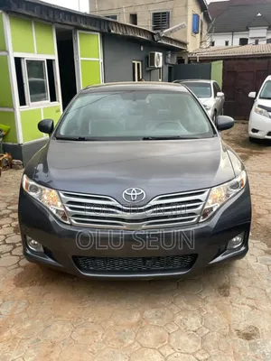 Toyota Venza V6 2010 Gray