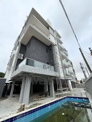 3bdrm Apartment in Lekki Phase 1 for sale