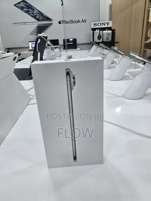 New Apple iPhone 17 256 GB Gold