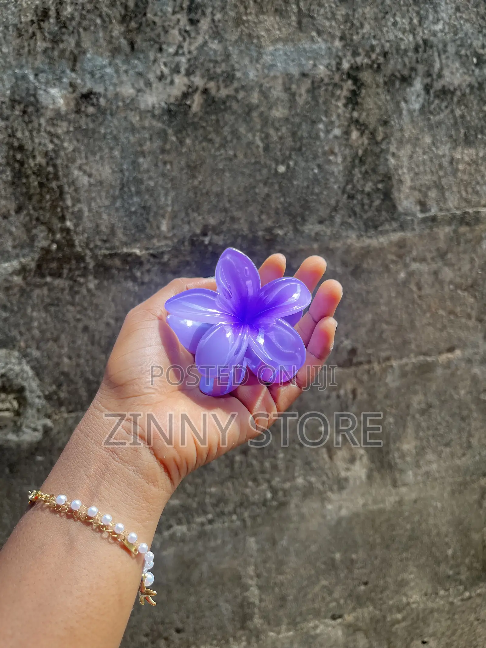 Egg Flower Clamp
