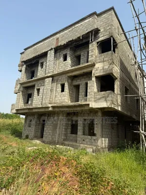 6bdrm Duplex in Paradise Estate, Life Camp for sale
