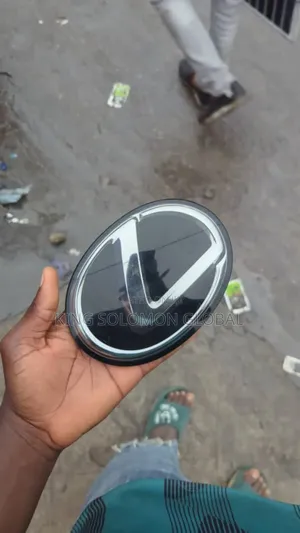 Lexus Front Logo