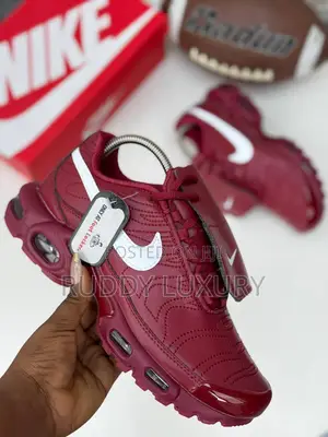 Nike Air Max Plus Tiempo Sneaker