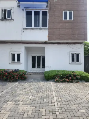 3bdrm Duplex in Chevron for rent