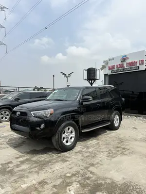 Toyota 4-Runner SR5 4dr 4x2 (4.0L 6cyl 5A) 2016 Black