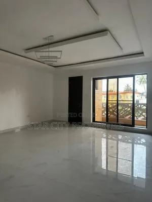 4bdrm Duplex in Maryland Crescent for rent