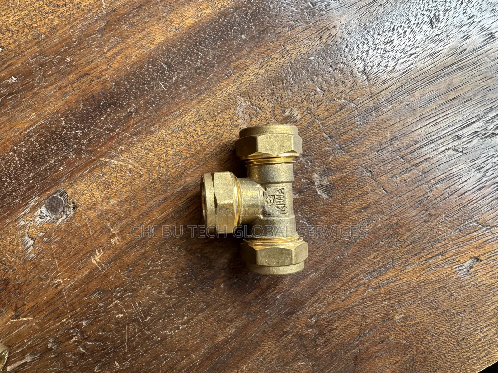 Brass Compression Equal Tee Plumbing Fitting.