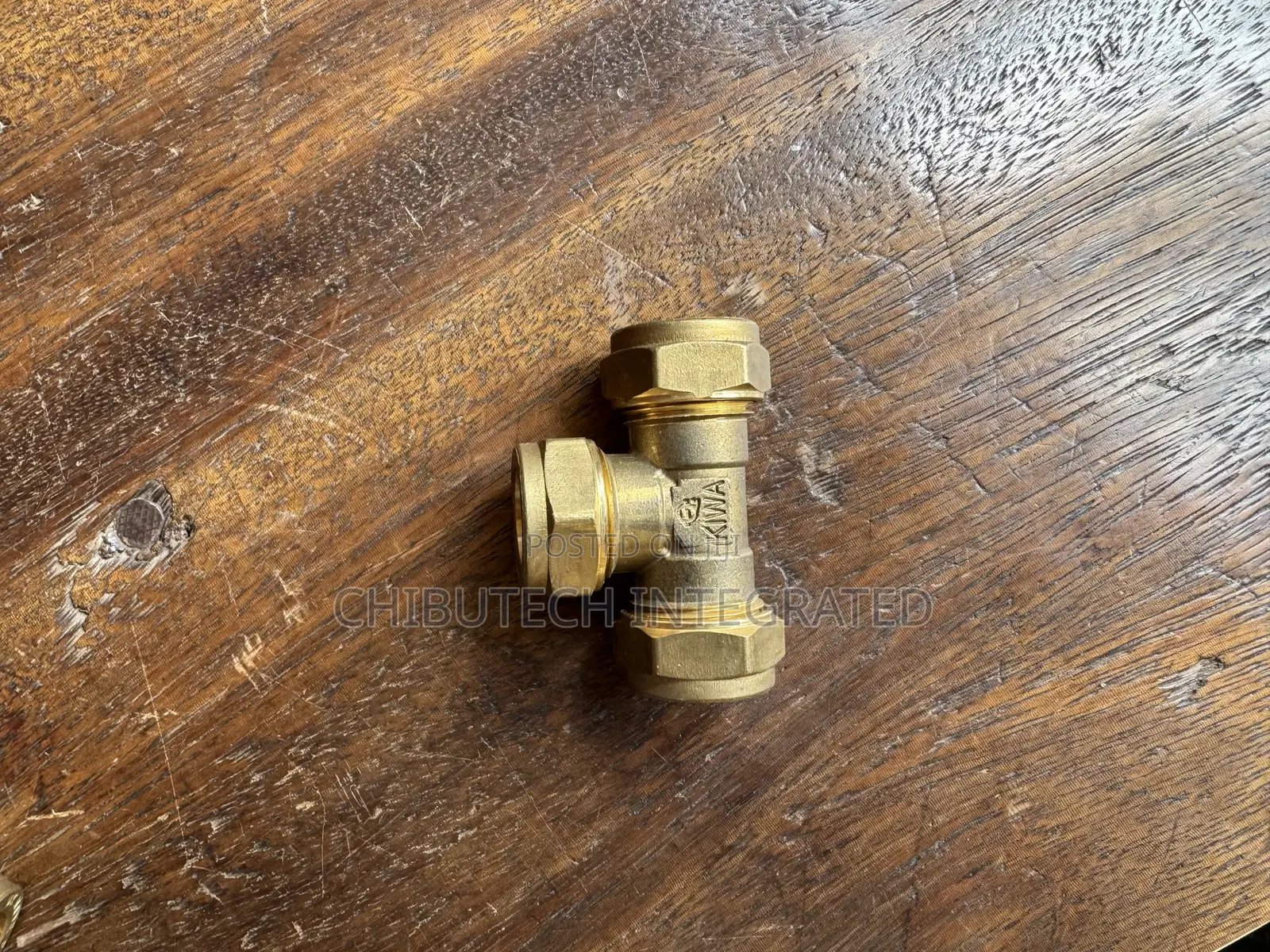 Brass Compression Equal Tee Plumbing Fitting.