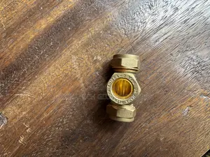 Brass Compression Equal Tee Plumbing Fitting.