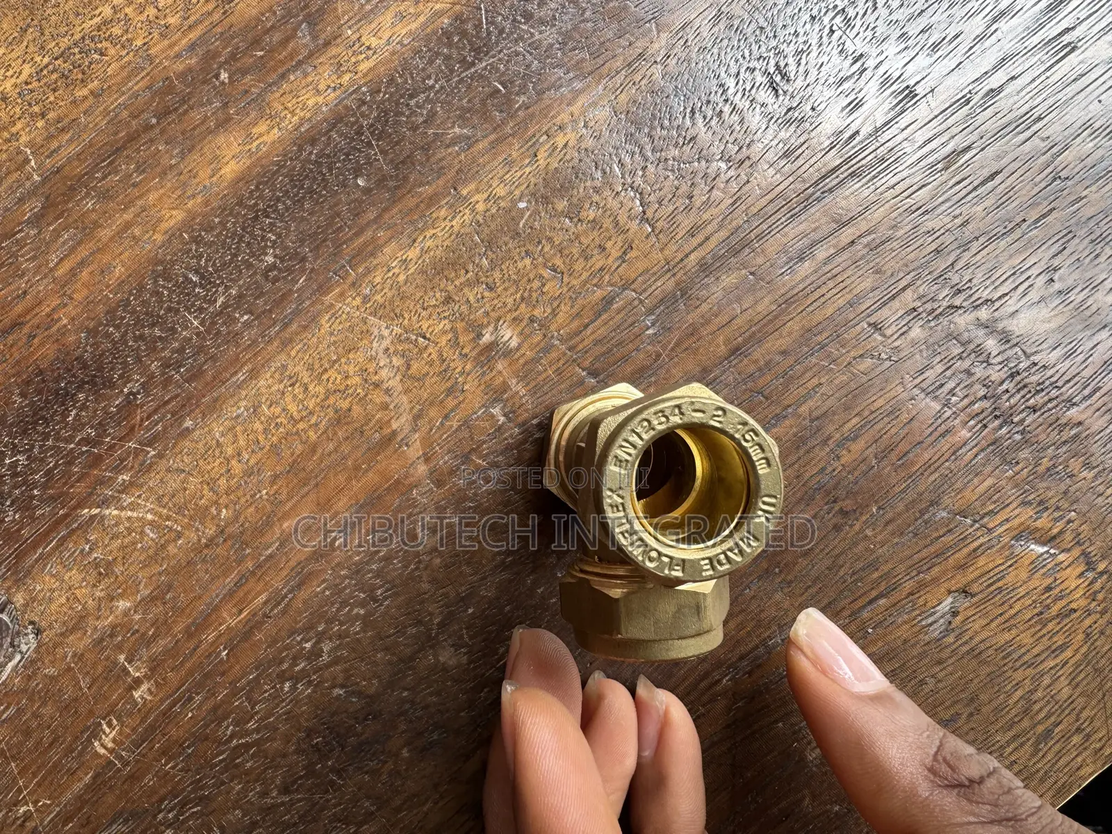 Brass Compression Equal Tee Plumbing Fitting.
