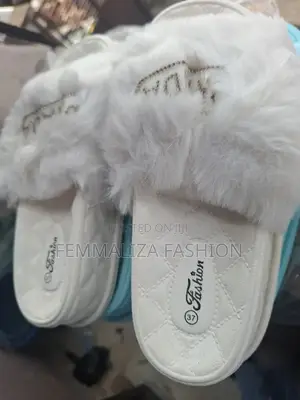 Fluffy Ladies Slippers
