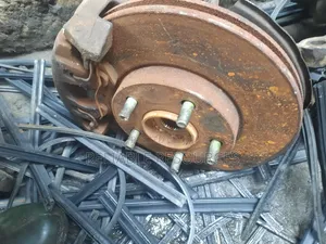 Front Hub for Mazda Tribute and Ford Escape 20004 to 2007 Model