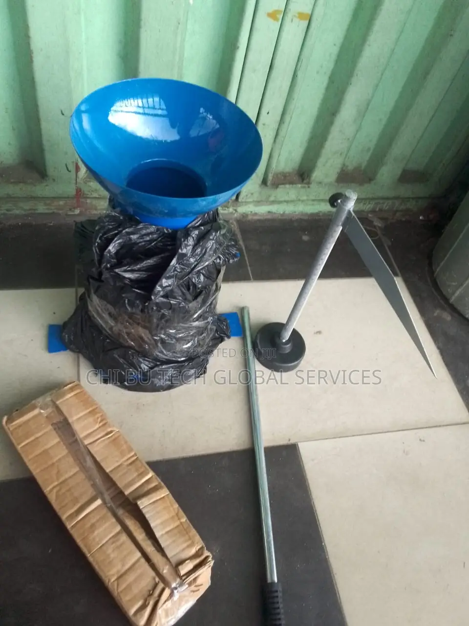 Marsh Cone Funnel With a Stand