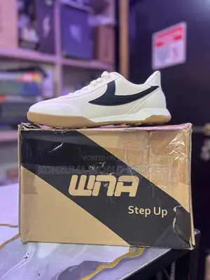 Step Up Casual Sneakers – White Black (Comfort Fit)