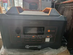 Emzy 2200 W Solar Generator