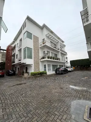 3bdrm Duplex in Banana Island for sale