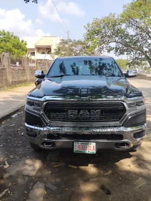 RAM 1500 2023 Gray