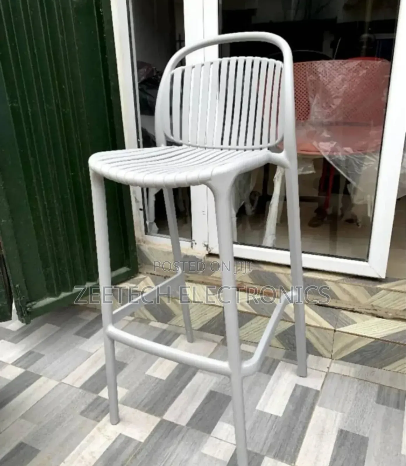 Molded Plastic Ergonomic Bar Stool