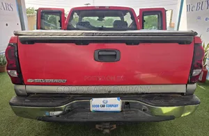 Chevrolet Silverado 2006 Silver