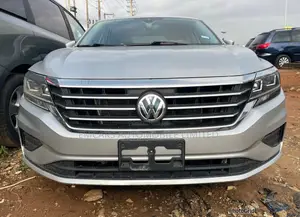 Volkswagen Passat 2.0T SE 2020 Silver