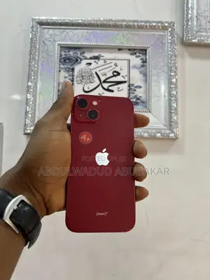 Apple iPhone 13 128 GB Red