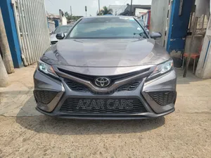 Toyota Camry SE 2022 Gray