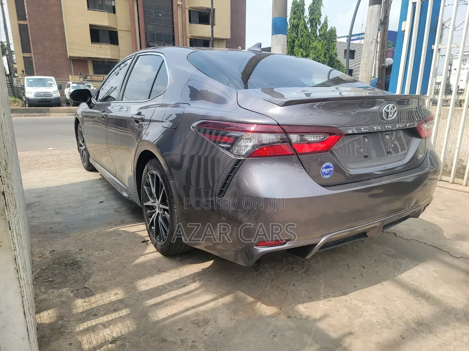 Toyota Camry SE 2022 Gray