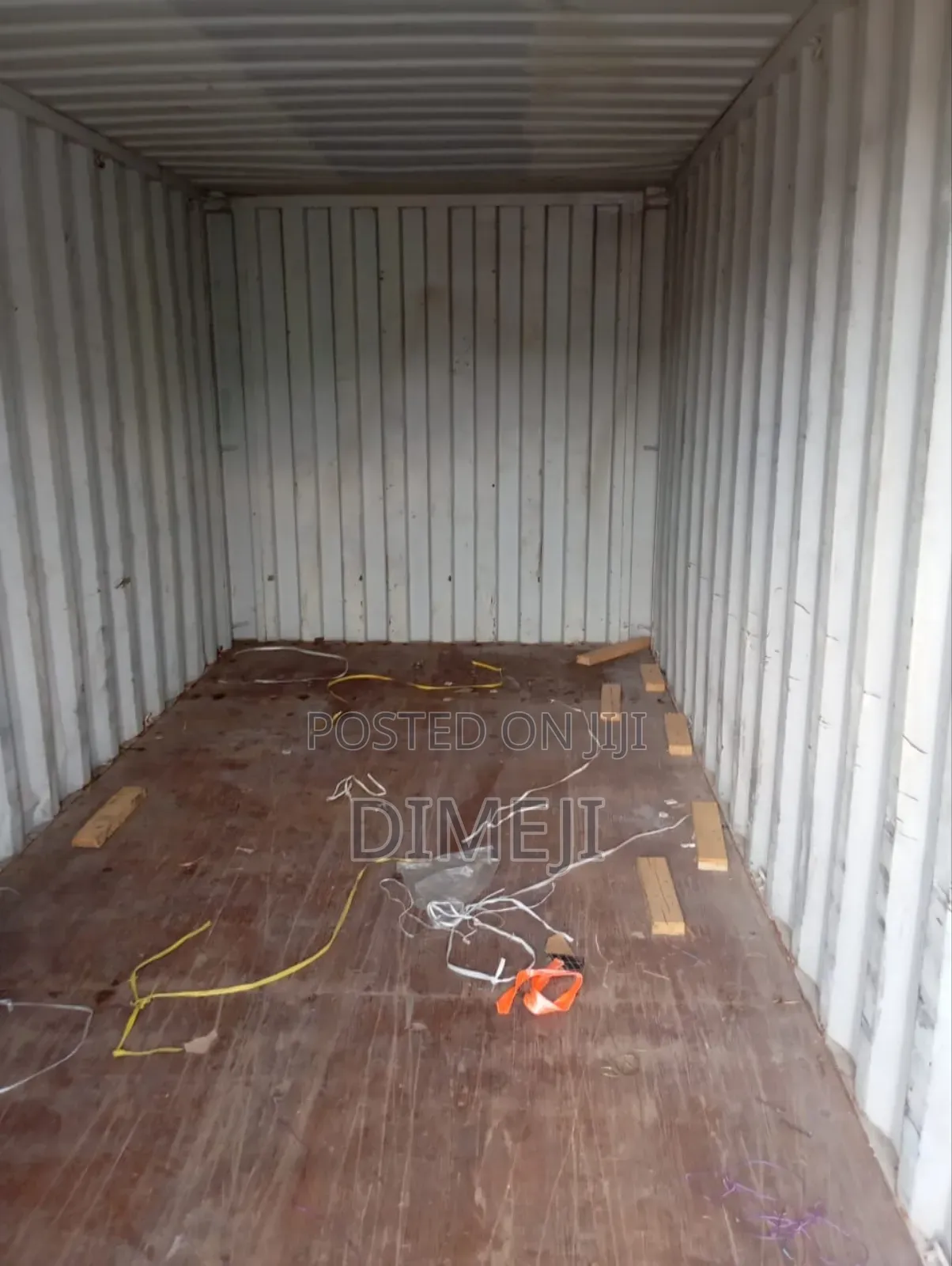 20fts Container That Can Be Customised to Fit Your Needs