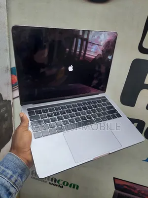 Laptop Apple MacBook 2018 8GB Intel Core i5 SSD 256GB