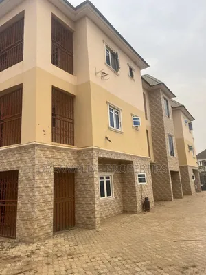 3bdrm Block of Flats in Dawaki for sale