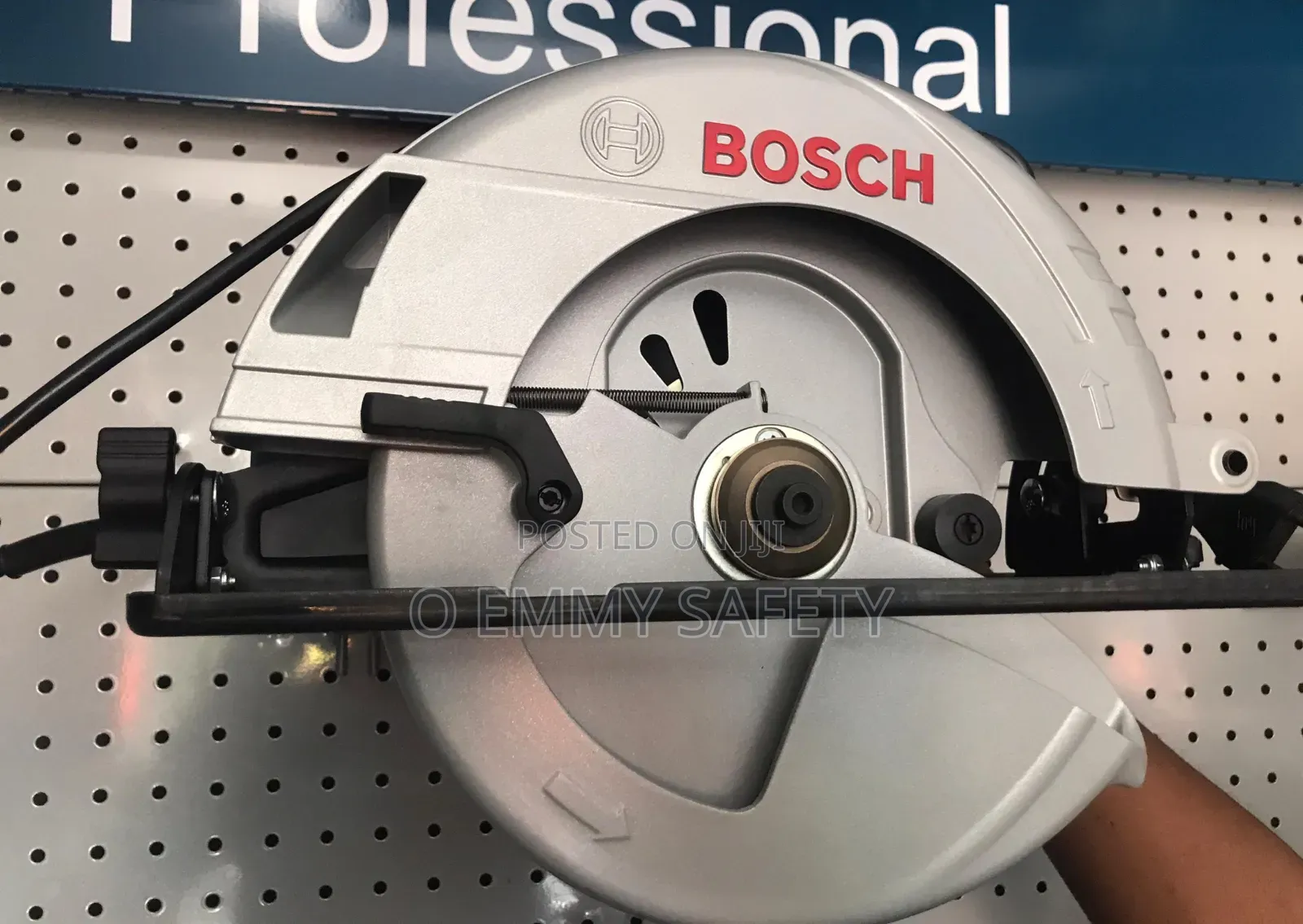 Bosch Circular Saw (Gks 235)