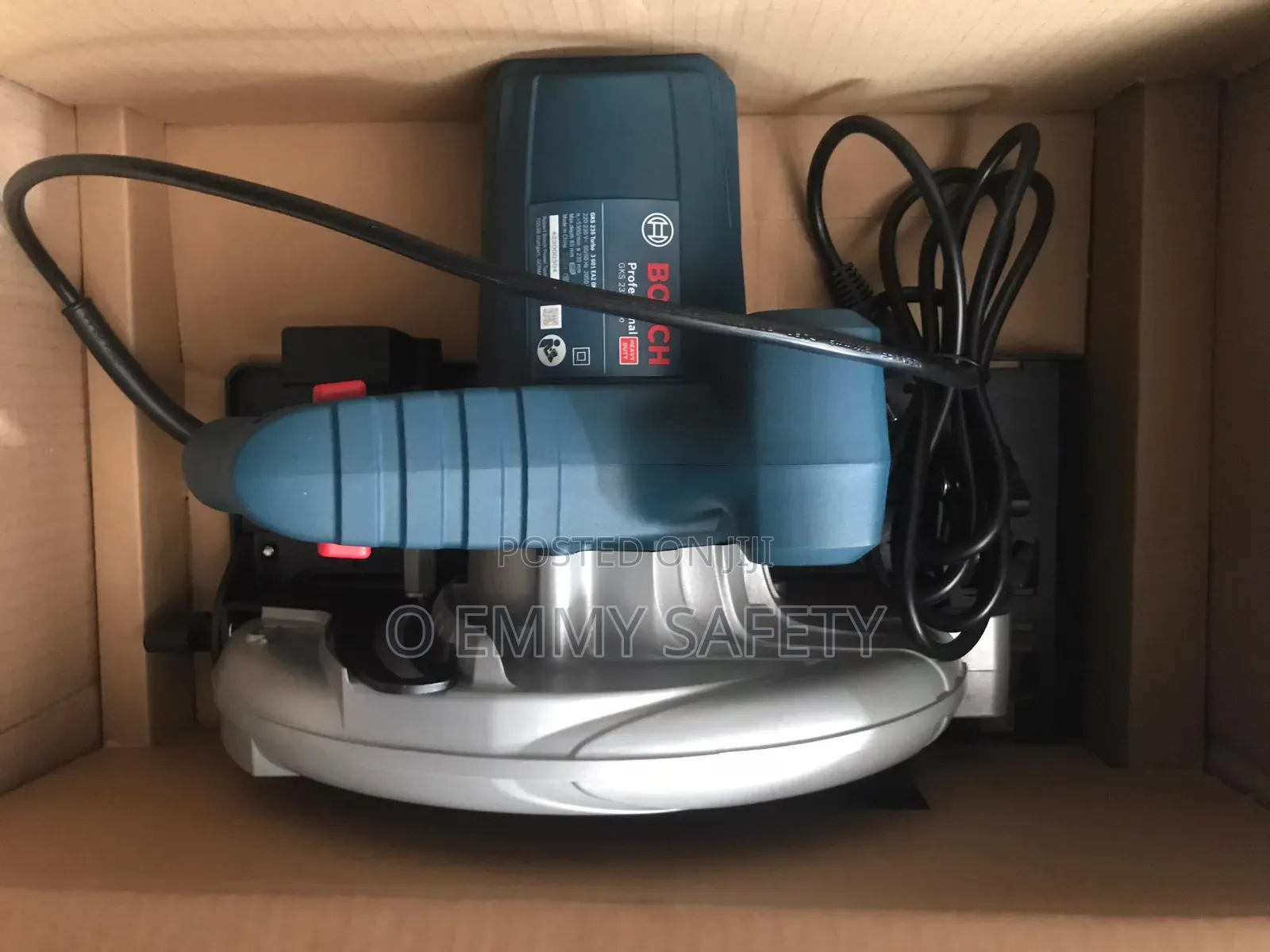 Bosch Circular Saw (Gks 235)