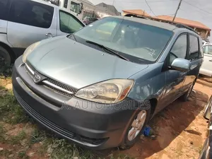 Toyota Sienna XLE 2005 Green
