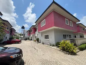 4bdrm House in Osapa london for sale
