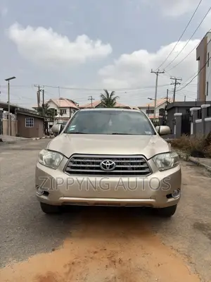 Toyota Highlander Limited 2010 Gold