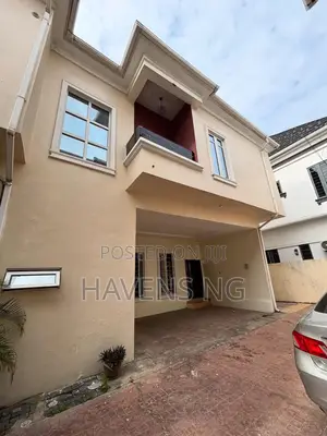 4bdrm Duplex in Ikota for sale