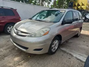 Toyota Sienna LE FWD 2006 Silver