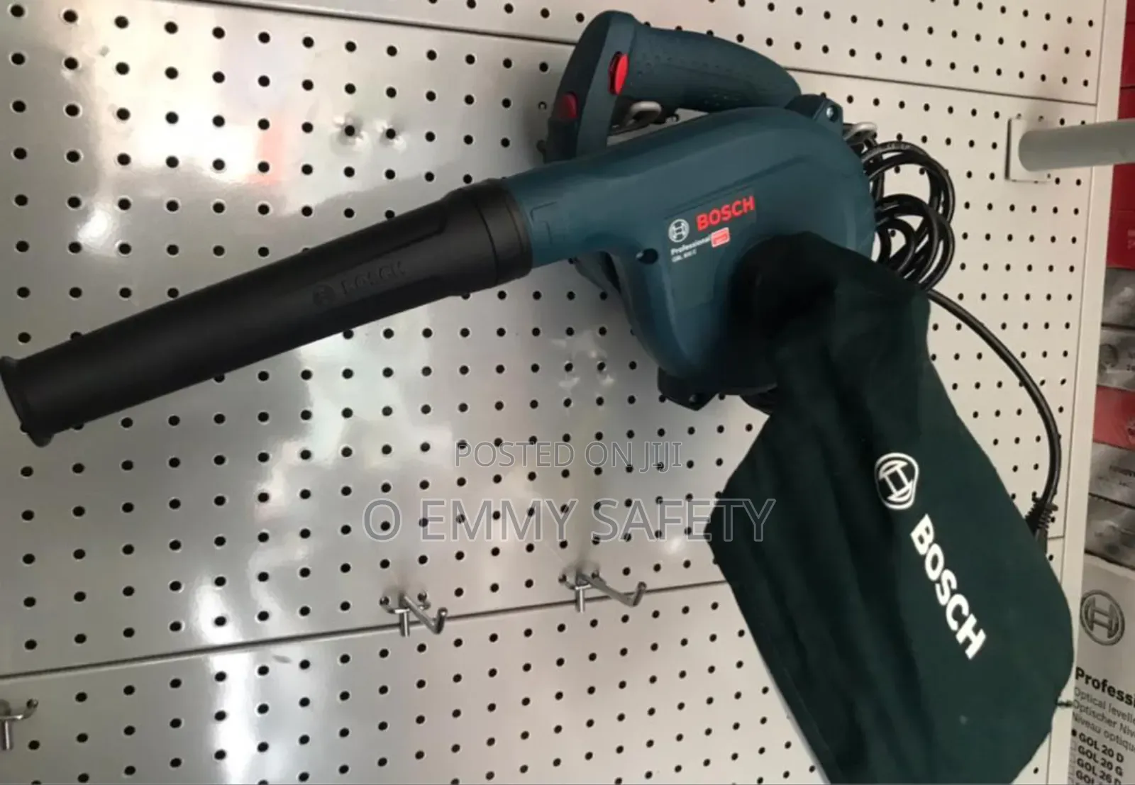 Bosch Electric Blower GBL 800e
