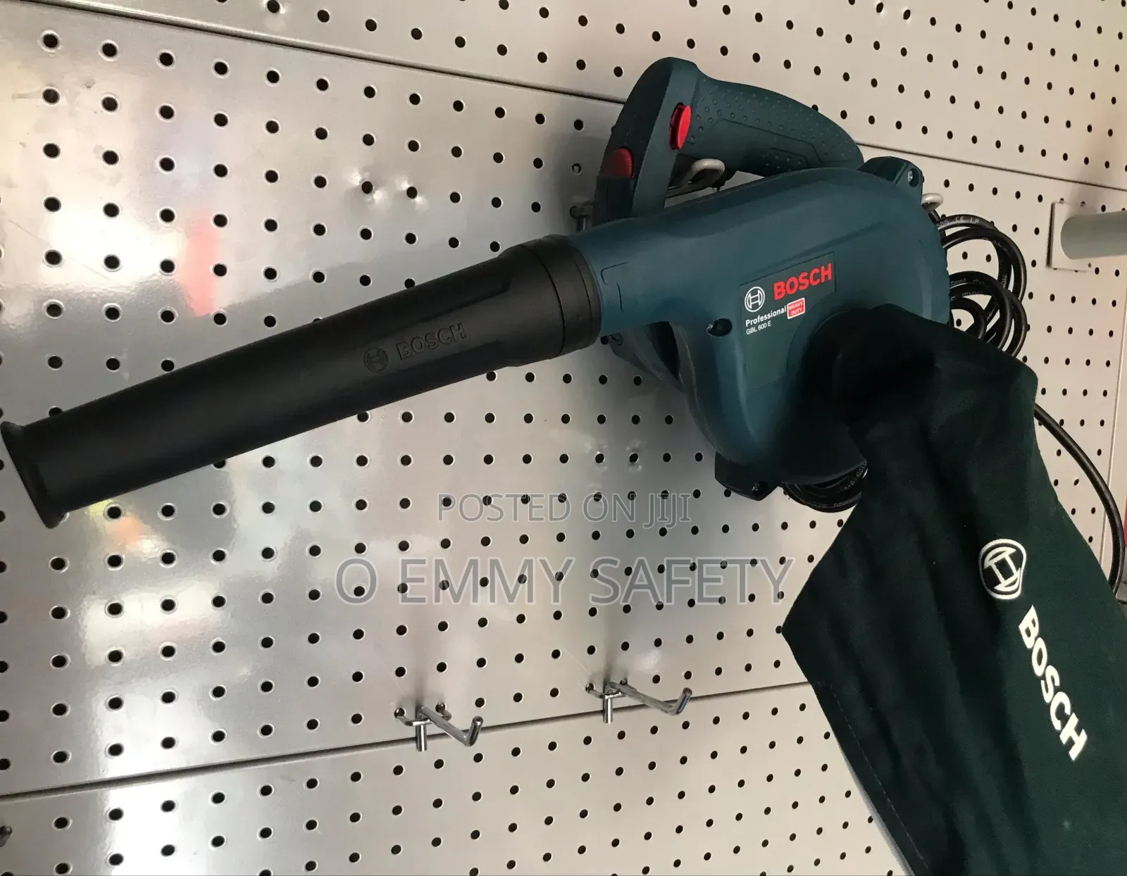 Bosch Electric Blower GBL 800e